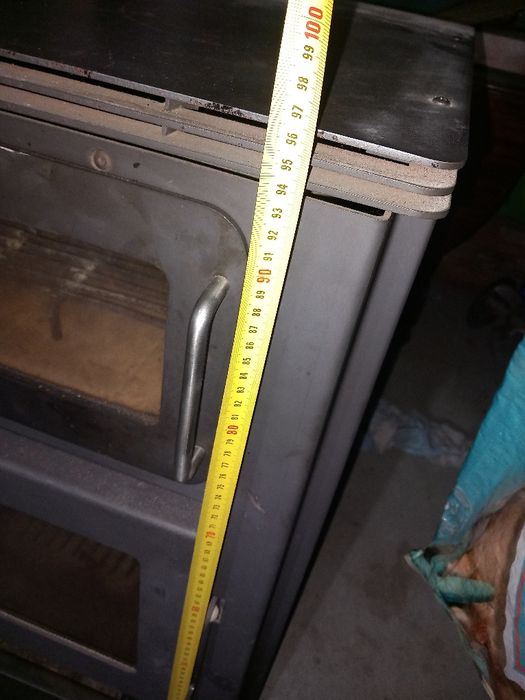 Fogão com forno e relógio para temperatura