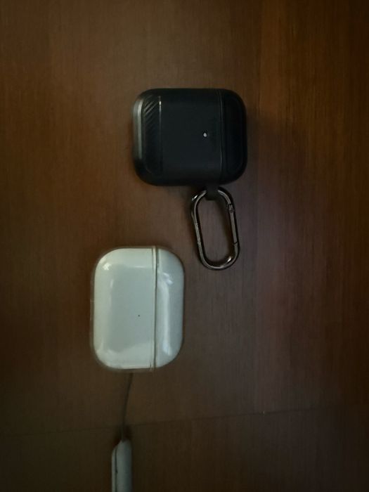Sluchawki APPLE AirPods 1 gen. oraz AirPods Pro 2