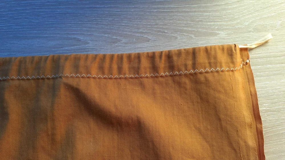 Saco de pão com bordado, feito à mão