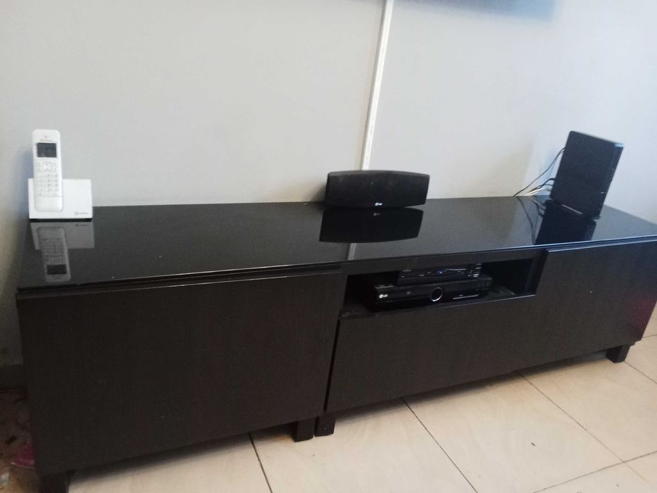 Móvel TV em bom estado