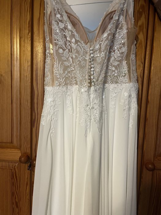 Piękna suknia ślubna