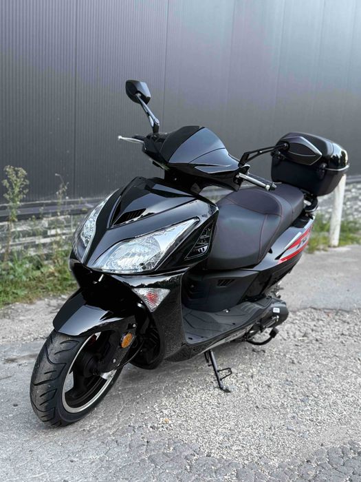 Скутер SPARK SP150S-17R