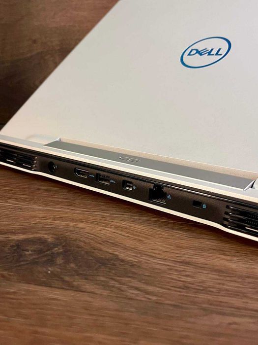 Dell G5 5590\ RTX 2060 6 GB\ i7-8750H\16 GB DDR4\SSD: 128 GB NVMe\HDD: 1 TB