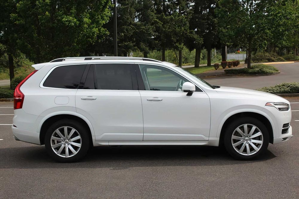 Volvo XC90      2017