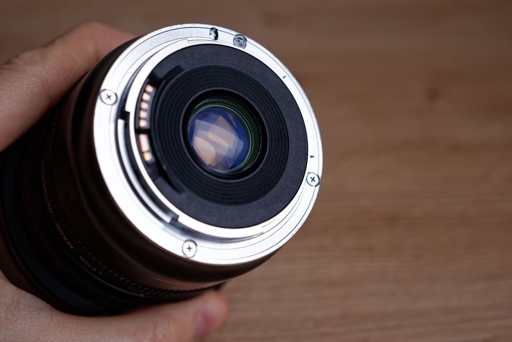 Obiektyw Canon EF 20-35mm f/3.5-4.5 USM + UV Hoya