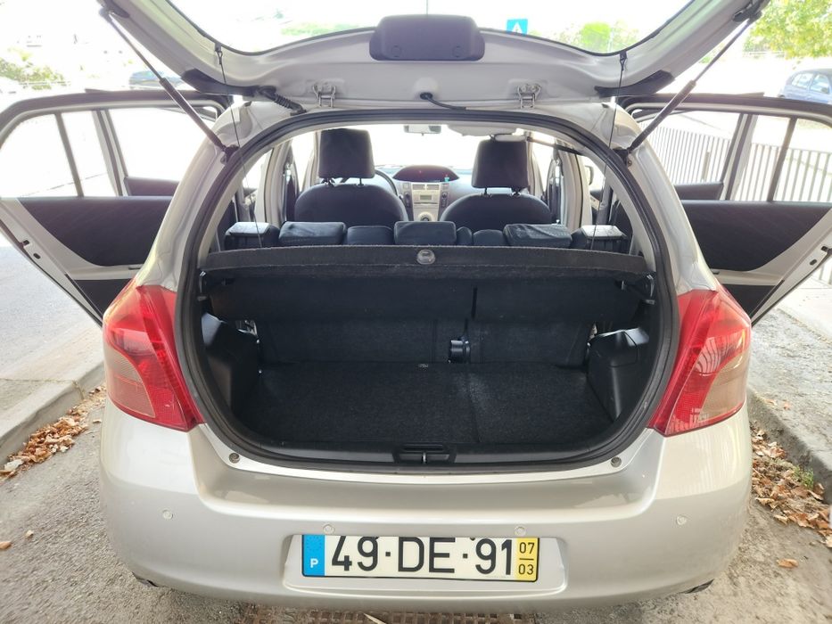 Toyota Yaris — fotografia 12