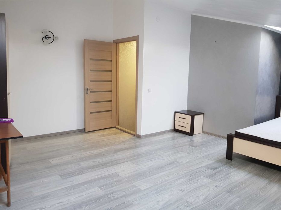 Продам котедж Ременів