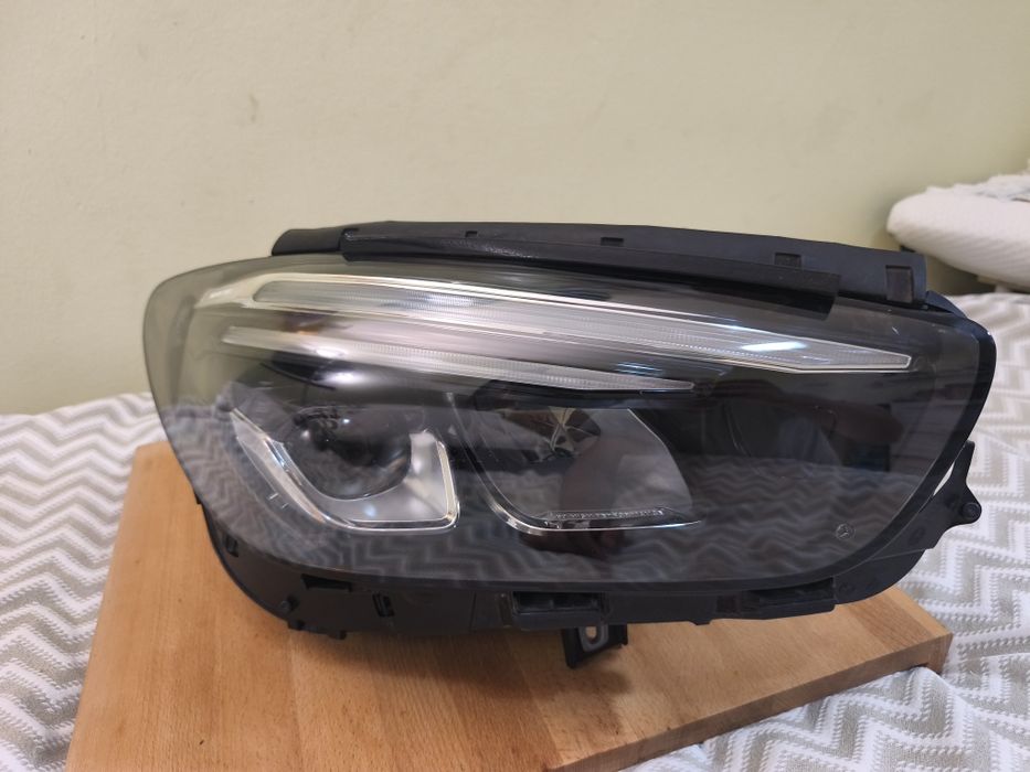 Farol direito Hella Full led Mercedes-Benz B-Class W 247, Led