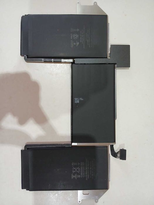 БАТАРЕЯ A2337 MacBook Air M1 акумулятор б/у