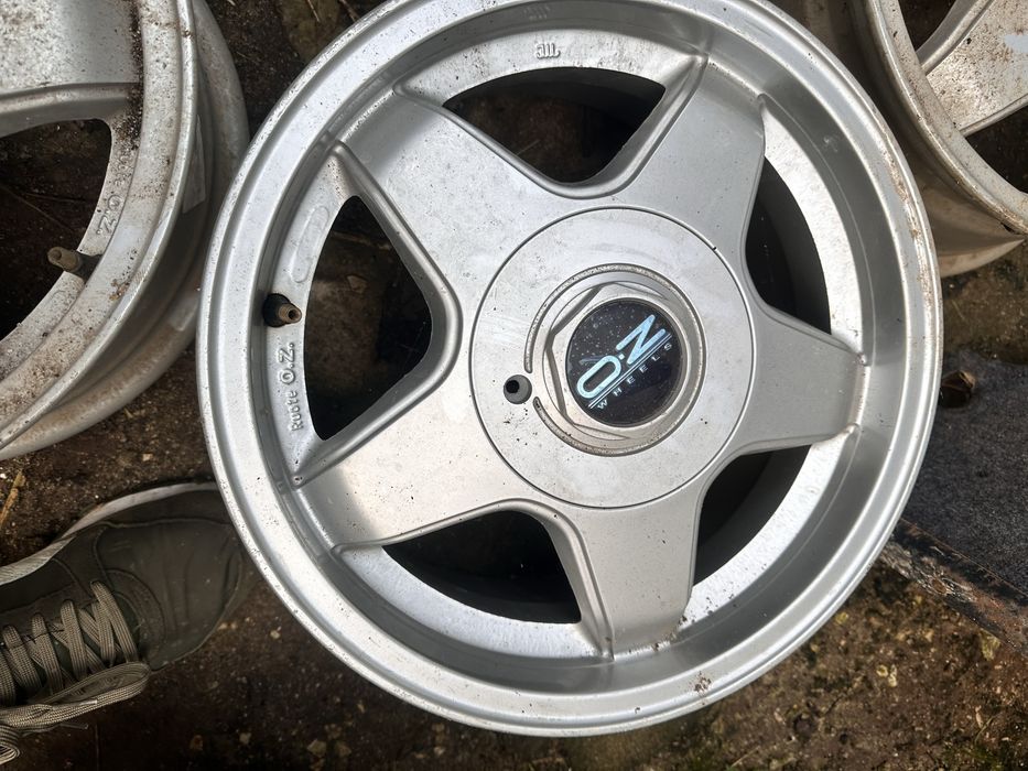 Jantes OZ Racing r14 5furos