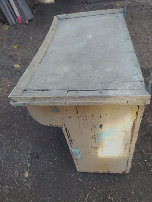 Szafeczka sanitarna PRL