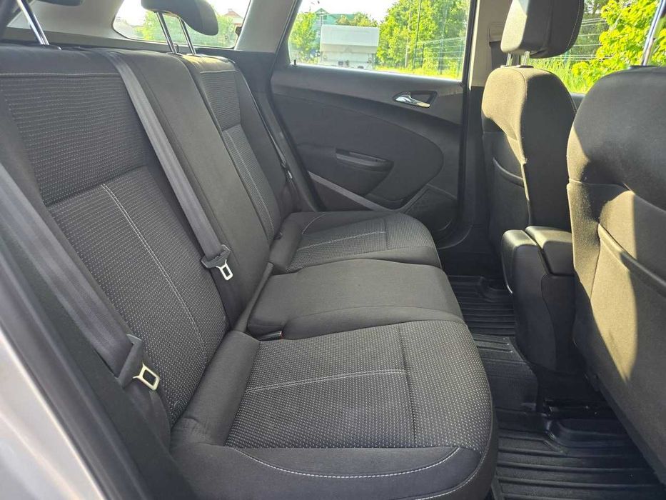 Продам  Opel Astra 2016. Можна в розстрочку, під викуп.