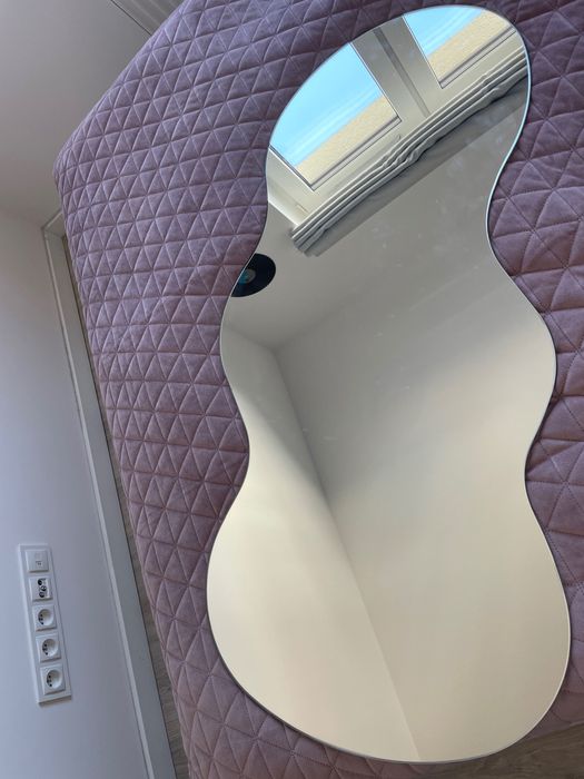 Lustro w kształcie gitary