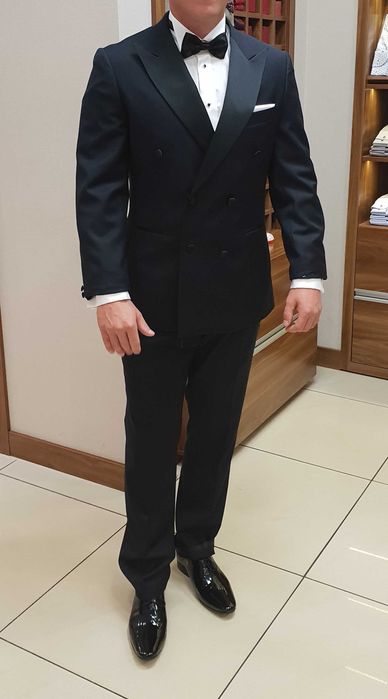 Garnitur ślubny z marynarką dwurzędową zestaw 3w1 z koszulą + gratisy