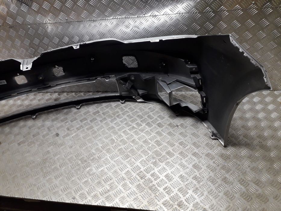 Toyota corolla e16 lift zderzak przód