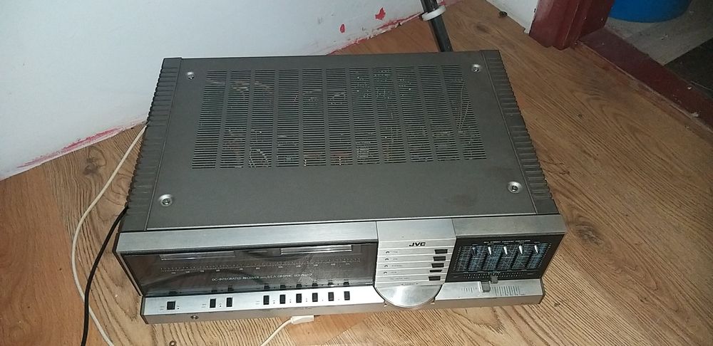 Ampituner JVC JR-S201