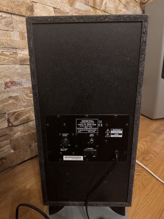 Сабвуфер.    Onkyo SKW-150X