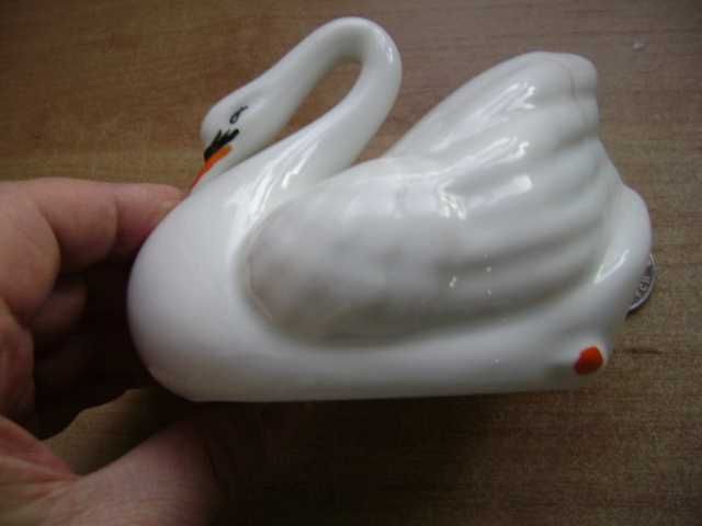 Starocie z PRL - PTAKI z porcelany = Figurka sygnowana do rozpoznania