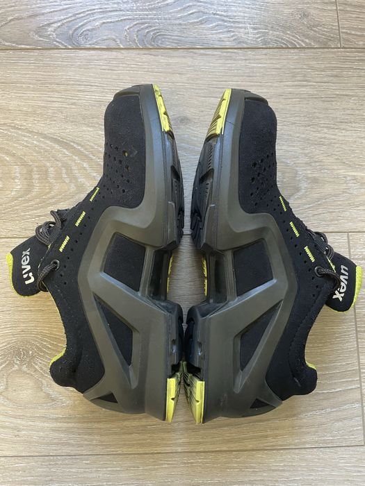 Робоче захисне взуття Uvex спецвзуття made in Italy розмір 38