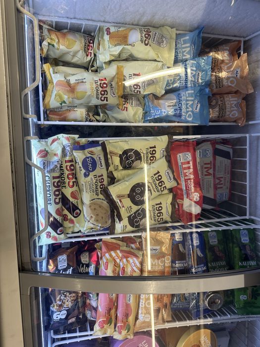 продам весь бокс з морозивом!