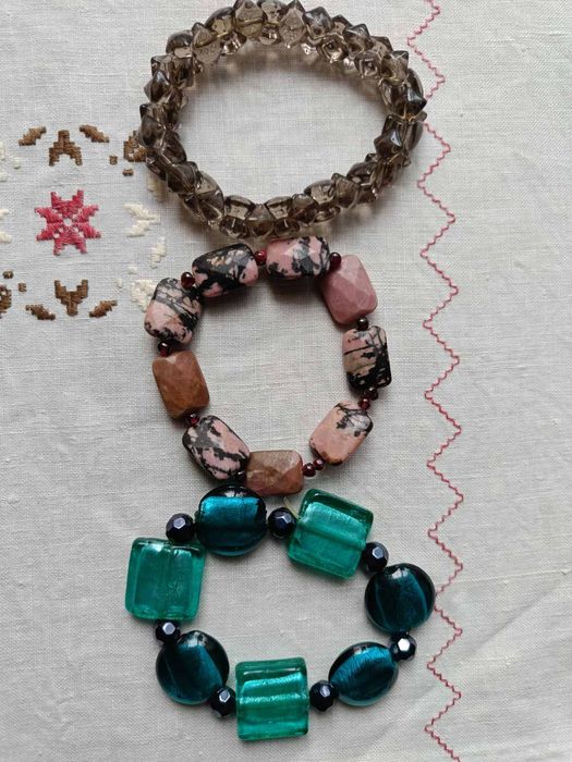 Браслеты из натуральных камней.