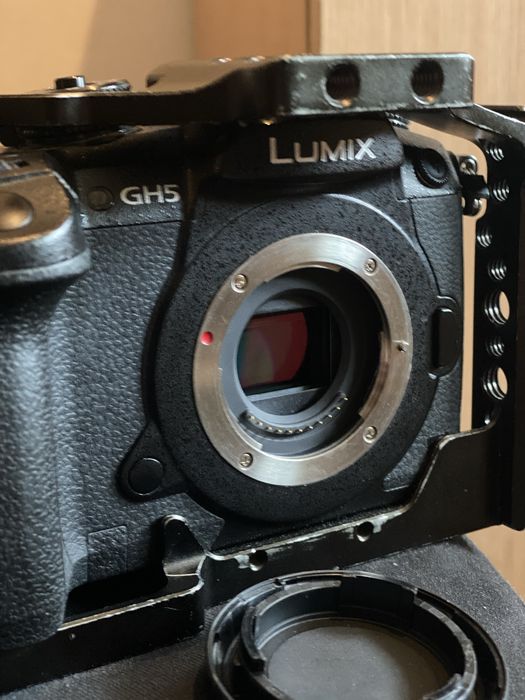 ZESTAW LUMIX DMC-GH5 + LUMIX G 12-60mm f/3.5-5.6 + akcesoria