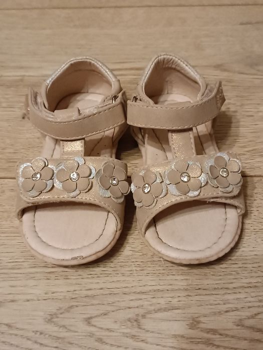 Sandałki Neli blue r.20 beżowe, złote, błyszczące dziewczynka