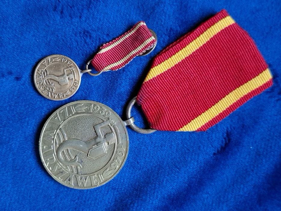 Medal Za Warszawę 1939-1945 + dokument+ miniaturka