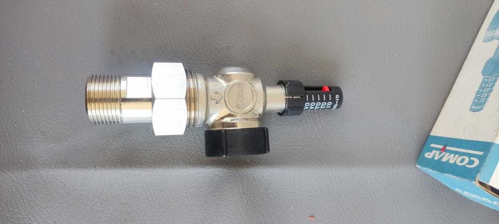 Válvula diferencial com indicador COMAP, modelo 872500, com ligações de 3/4'' a 1''.