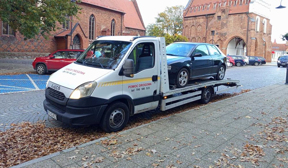 Transport Pomoc Drogowa Autolaweta Laweta Holowanie