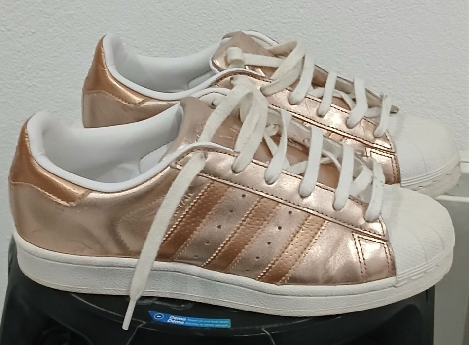 Tenis Adiadas numero 39