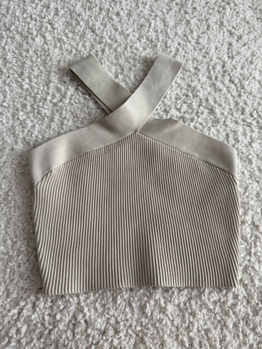 Топ Aritzia Babaton