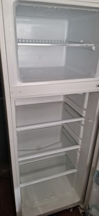 Продам холодильник .