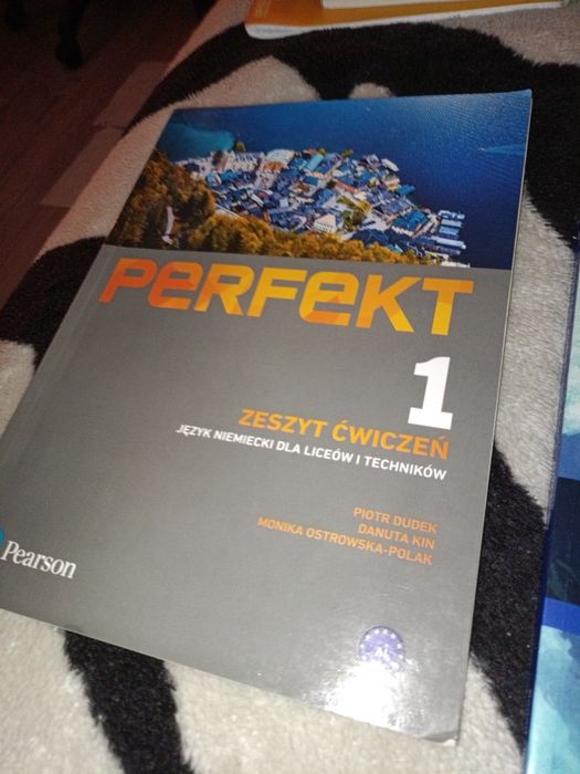 Zeszyt ćwiczeń od języka niemieckiego pearson "perfekt" dla klas 1