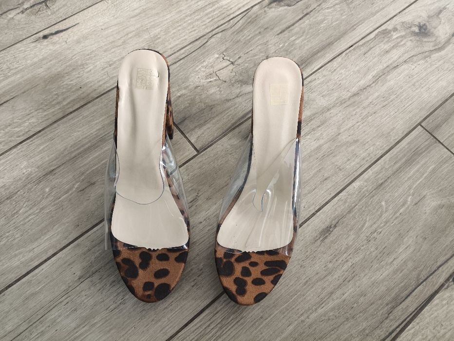 Klapki na obcasie 41 nowe