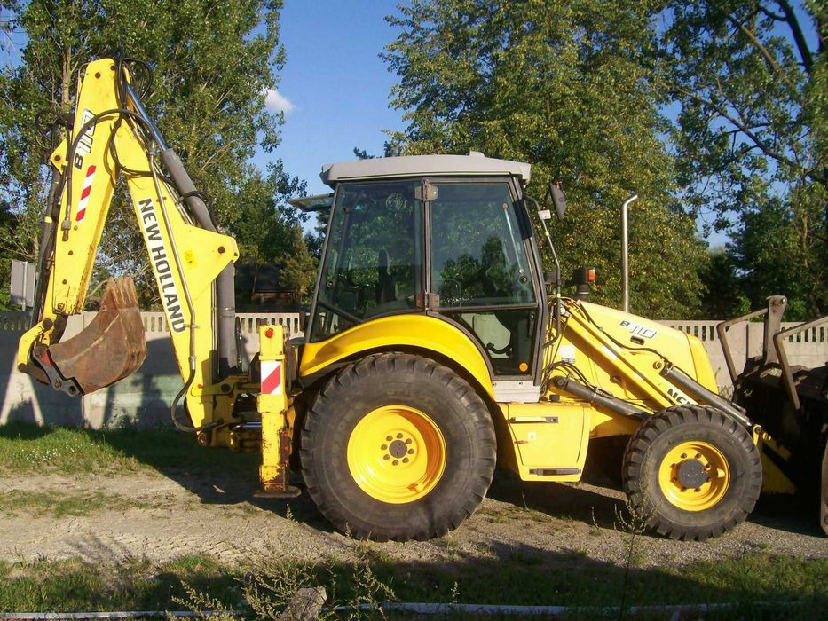 New Holland B110