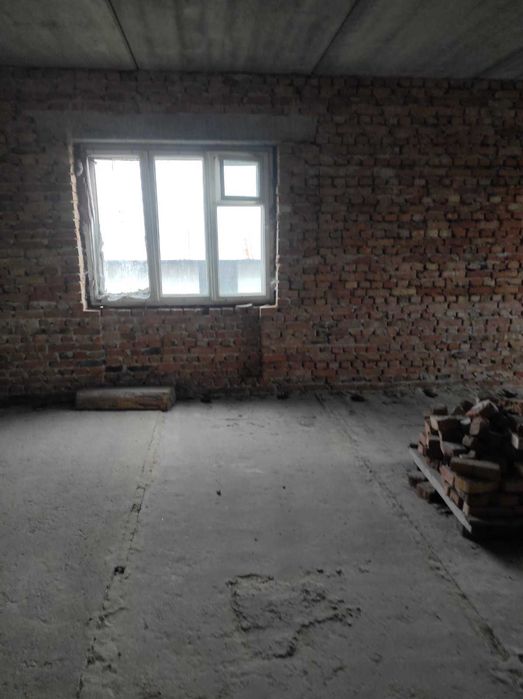 будинок та земельна ділянка 10 сот., м. Радехів