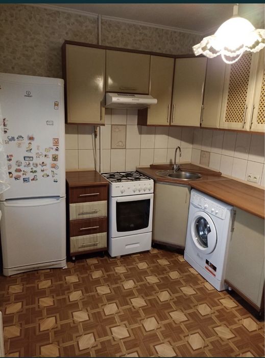 Аренда жилья бюджетного от 2000гр.Койко места,комнати.Победа-бесплатно