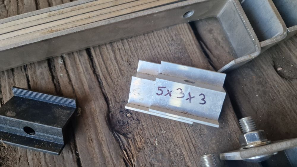 Fotowoltaika - elementami montażowe