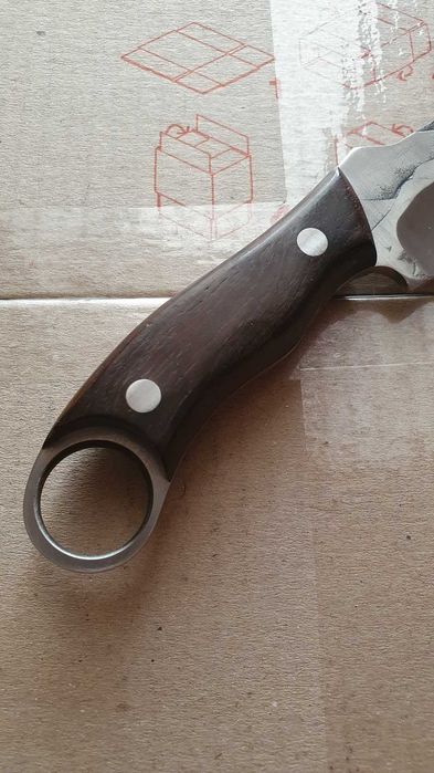 Новенький ніж продам