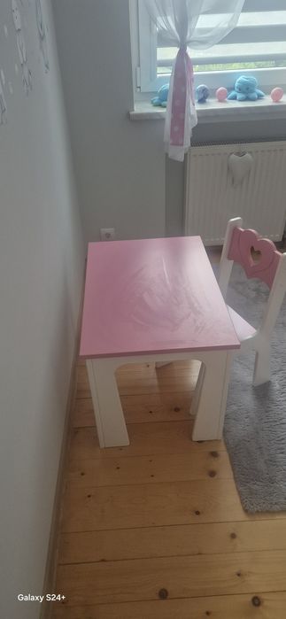 Sprzedam Stolik i krzesło