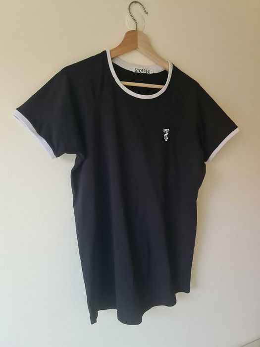 T-Shirt Preta Slim Fit Tamanho M - Black Shirt