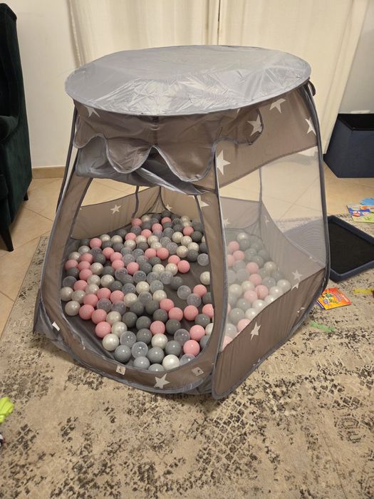 Piscine à bolas pop-up com tenda + 200 bolas – como nova