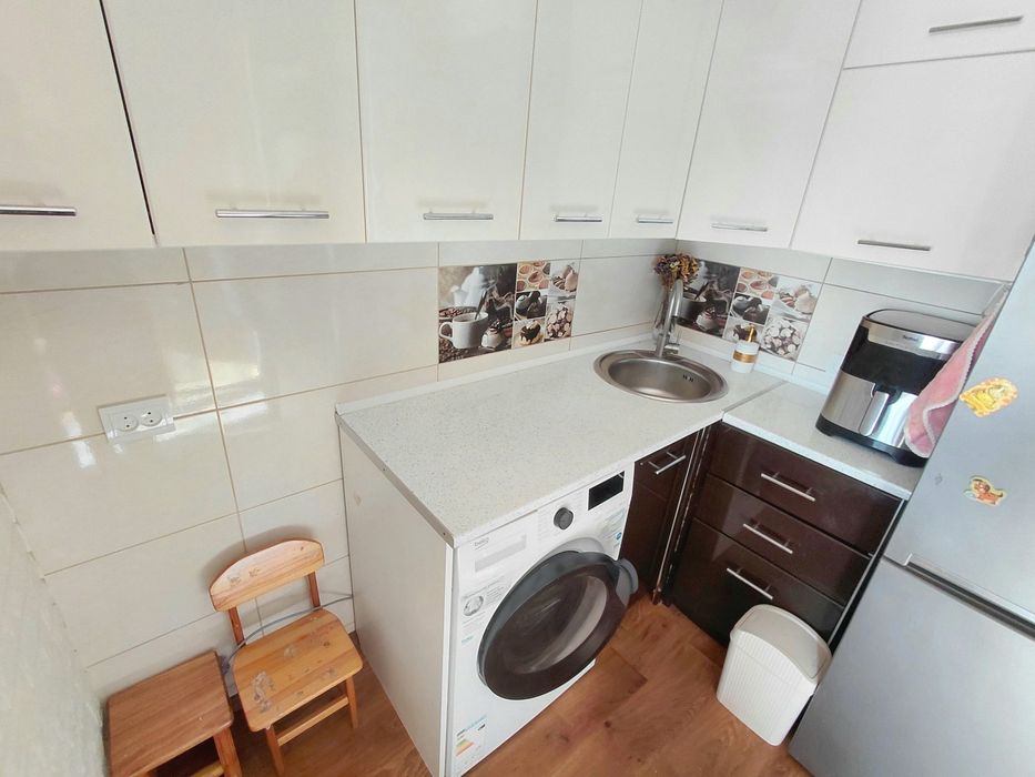 Продаж великої кімнати з водою та ремонтом.