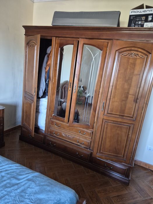 Quarto completo ainda em  bom estado para uso
