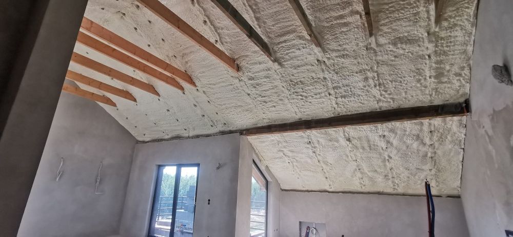 Ocieplanie pianą PUR – certyfikat – szybkie terminy – darmowa wycena