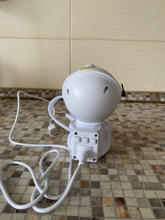 Нічник-проектор Космонавт