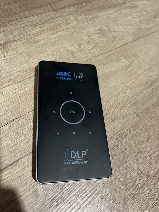 Портативний проектор DLP C6