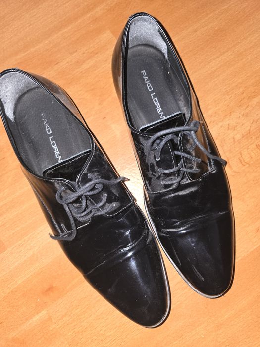 Sprzedam eleganckie lakierowane oksfordy Pako Lorente rozmiar 41