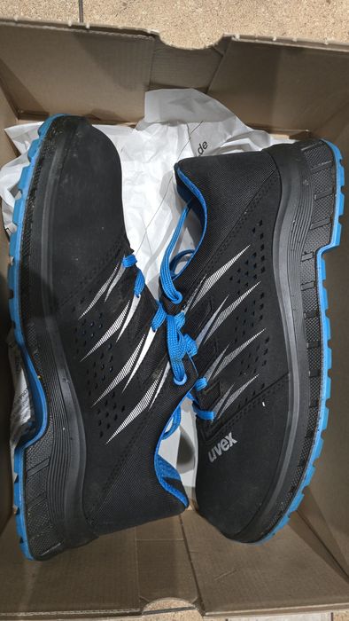 Obuwie robocze uvex r.42